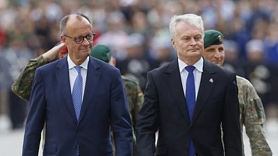 Le président lituanien Gitanas Nausėda, à droite, et le chancelier allemand Friedrich Merz, à Vilnius, en Lituanie, le jeudi 22 mai 2025.
